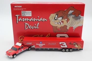 Dale Earnhardt 2000 GM Goodwrench Service Plus / Taz / No Bull 1:64 Dually with Show Trailer Diecast Dale Earnhardt 2000 GM Goodwrench Service Plus / Taz / No Bull 1:64 Dually with Show Trailer Diecast 